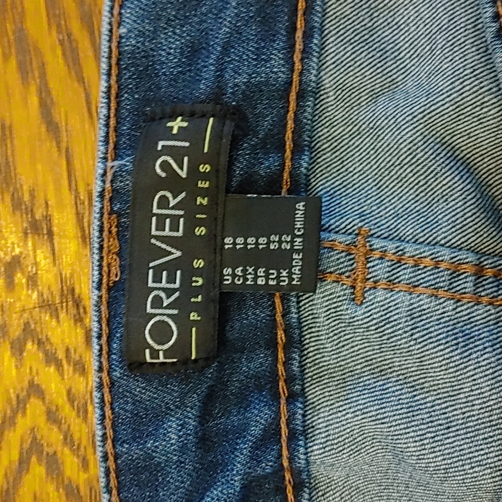 Forever 21+ Ladies Distressed Size 18 Jeans